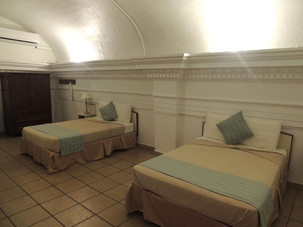 Hotel Colonial 马亚圭斯 外观 照片