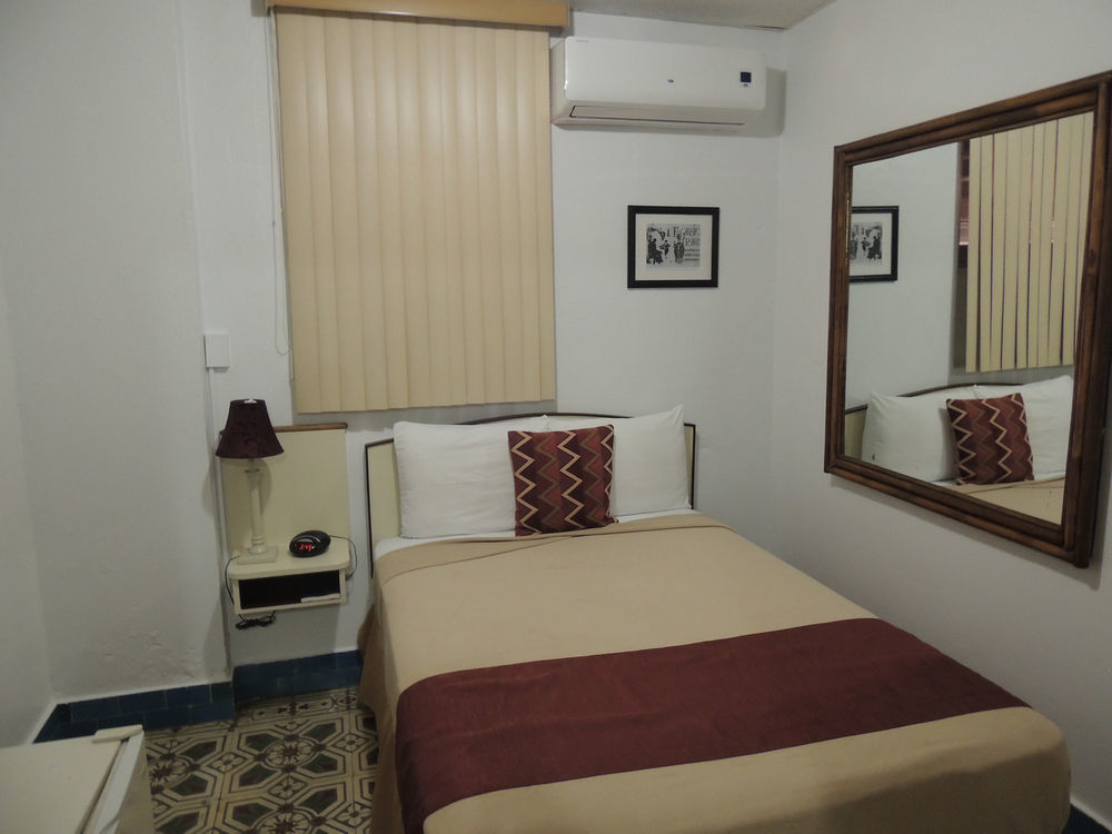 Hotel Colonial 马亚圭斯 外观 照片